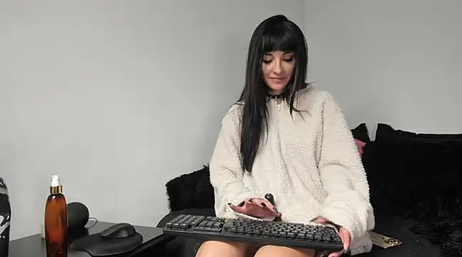 FREYA GERMANIC online show from 02/17/25, 09:24