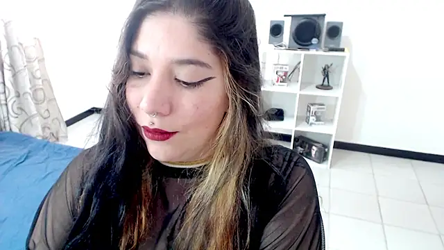 Snapshot of sharonnleon chatting on 09/19/25, 08:31 sharonnleon online show from 09/19/25, 08:31