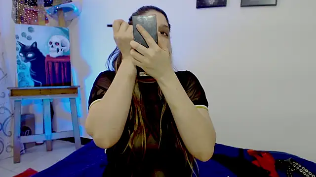 Snapshot of sharonnleon chatting on 10/21/25, 09:26 sharonnleon online show from 10/21/25, 09:26