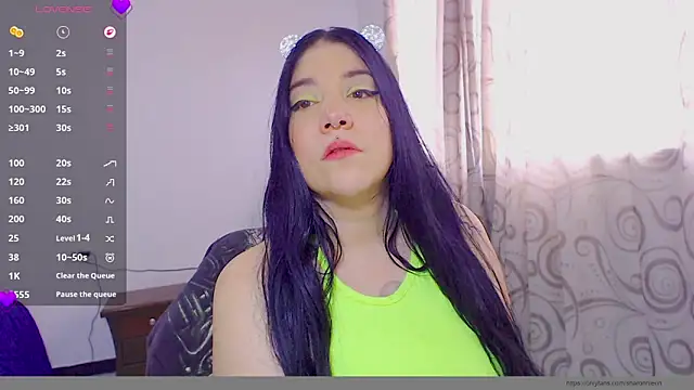 Snapshot of sharonnleon chatting on 03/17/26, 08:56 sharonnleon online show from 03/17/26, 08:56