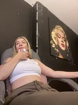 Snapshot of viktoria_davis_ chatting on 02/26/26, 11:15 viktoria davis online show from 02/26/26, 11:15