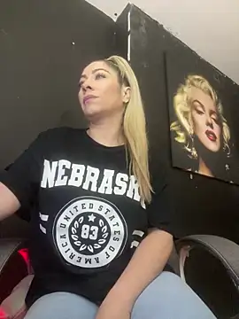 Snapshot of viktoria_davis_ chatting on 03/01/26, 10:34 viktoria davis online show from 03/01/26, 10:34