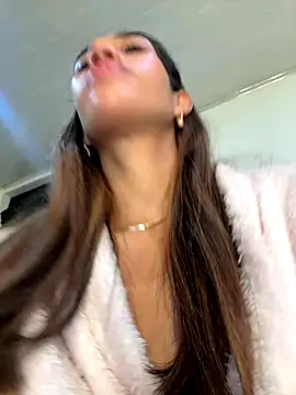 zoe storm online show from 09/28/25, 09:53