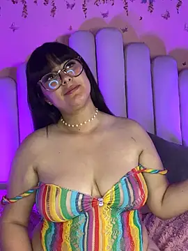 Snapshot of emmagh_ chatting on 02/10/25, 01:24 emmagh online show from 02/10/25, 01:24