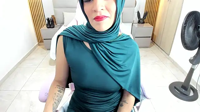 Zulema hamdi online show from 02/11/25, 11:43