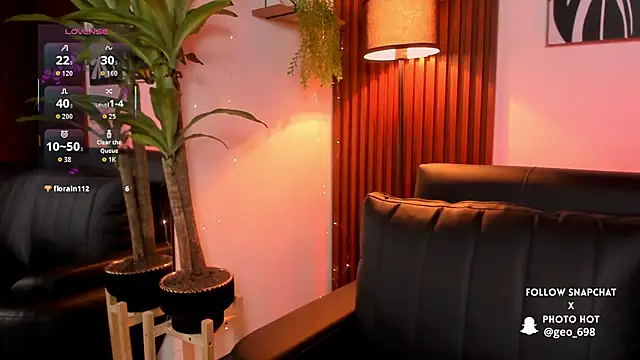 Snapshot of Georgina_caruso chatting on 11/16/25, 04:18 Georgina caruso online show from 11/16/25, 04:18