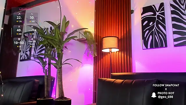 Snapshot of Georgina_caruso chatting on 11/28/25, 04:37 Georgina caruso online show from 11/28/25, 04:37