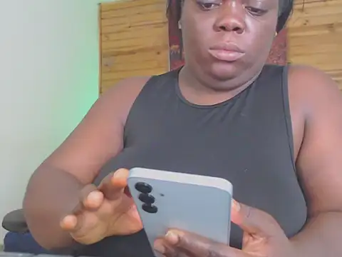 Lola Honney online show from 04/11/26, 04:06