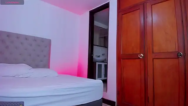 Snapshot of Dayana__Ospina chatting on 03/06/25, 07:32 Dayana  Ospina online show from 03/06/25, 07:32