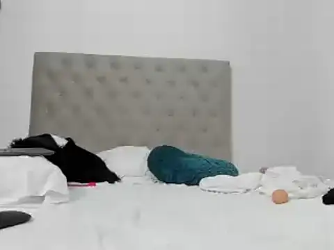 Snapshot of Dayana__Ospina chatting on 03/20/25, 10:18 Dayana  Ospina online show from 03/20/25, 10:18