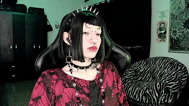 roxy toxic online show from 02/05/26, 12:26