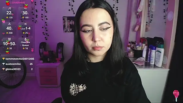 Snapshot of _codeline chatting on 11/18/25, 05:01 codeline online show from 11/18/25, 05:01