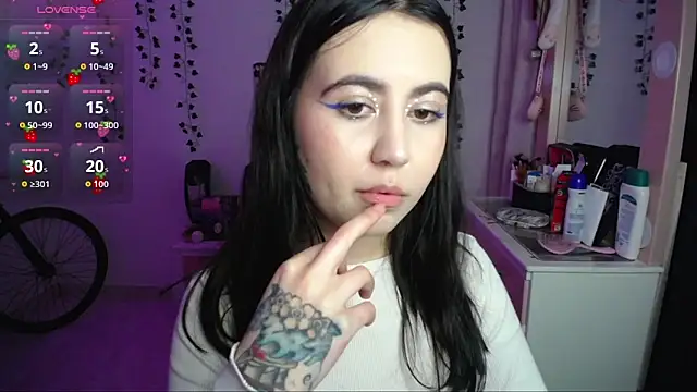 Snapshot of _codeline chatting on 12/01/25, 05:23 codeline online show from 12/01/25, 05:23