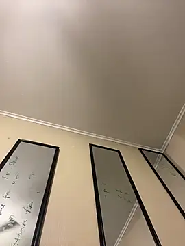 biggzee6 online show from 10/18/25, 07:03