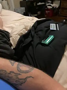 Snapshot of biggzee6 chatting on 02/07/26, 07:01 biggzee6 online show from 02/07/26, 07:01