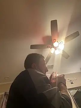 Snapshot of biggzee6 chatting on 02/16/26, 04:58 biggzee6 online show from 02/16/26, 04:58