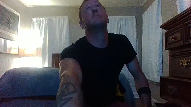 Snapshot of biggzee6 chatting on 05/11/26, 07:25 biggzee6 online show from 05/11/26, 07:25