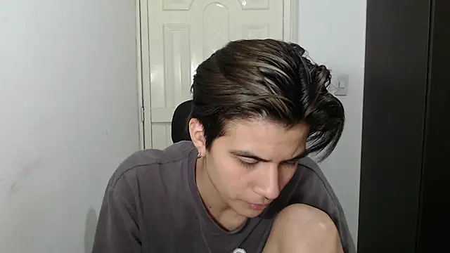 Snapshot of Dha_lia0 chatting on 01/18/25, 07:38 Dha lia0 online show from 01/18/25, 07:38