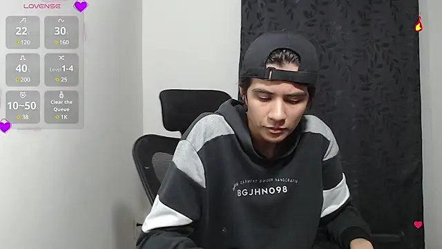 Snapshot of Dha_lia0 chatting on 03/21/25, 09:56 Dha lia0 online show from 03/21/25, 09:56