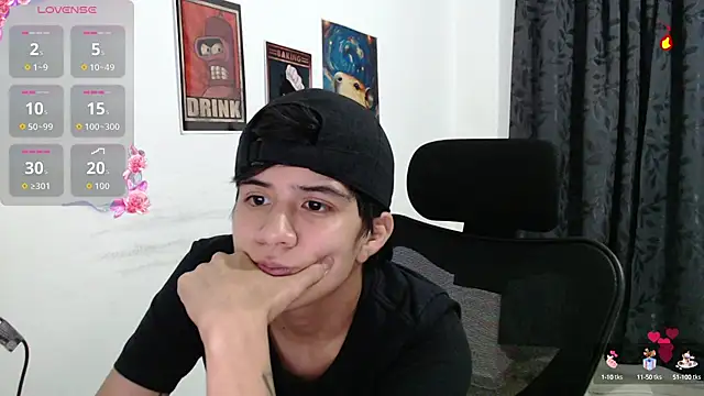 Snapshot of Dha_lia0 chatting on 09/26/25, 01:42 Dha lia0 online show from 09/26/25, 01:42