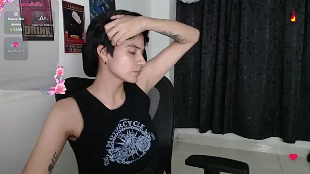 Snapshot of Dha_lia0 chatting on 10/04/25, 02:20 Dha lia0 online show from 10/04/25, 02:20