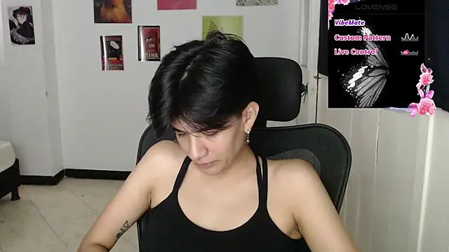 Snapshot of Dha_lia0 chatting on 11/14/25, 08:29 Dha lia0 online show from 11/14/25, 08:29