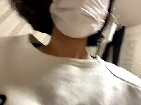 riri riri jp online show from 10/16/25, 09:32