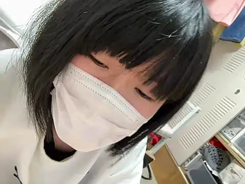 Snapshot of riri_riri_jp chatting on 04/30/26, 10:43 riri riri jp online show from 04/30/26, 10:43