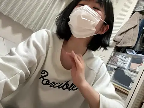 Snapshot of riri_riri_jp chatting on 05/21/26, 10:44 riri riri jp online show from 05/21/26, 10:44