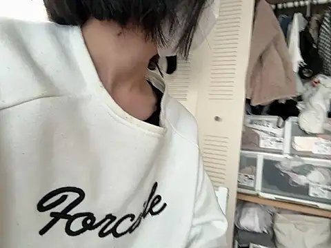 Snapshot of riri_riri_jp chatting on 05/23/26, 02:50 riri riri jp online show from 05/23/26, 02:50