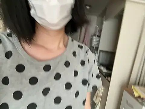 Snapshot of riri_riri_jp chatting on 07/14/26, 11:54 riri riri jp online show from 07/14/26, 11:54