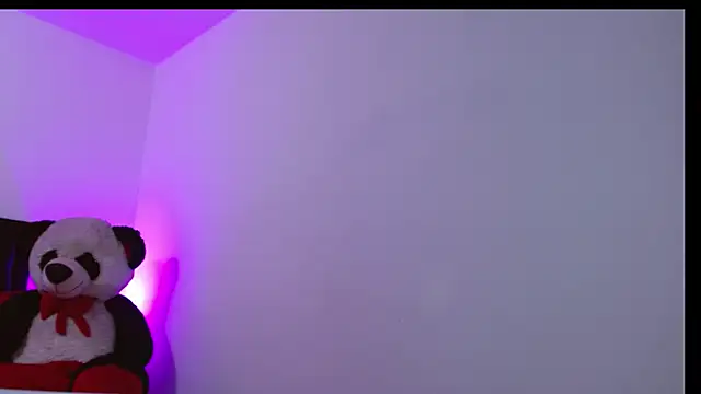 Snapshot of nathachasexy chatting on 12/12/24, 01:43 nathachasexy online show from 12/12/24, 01:43