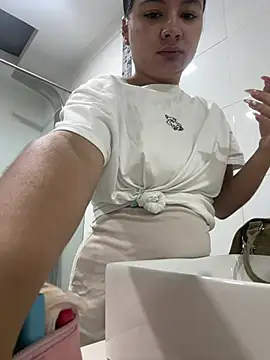 Snapshot of ValeriaOrtega chatting on 03/28/26, 11:32 ValeriaOrtega online show from 03/28/26, 11:32