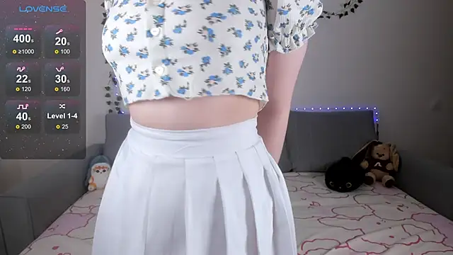 Snapshot of EmmyStar_ chatting on 02/27/25, 04:53 EmmyStar  online show from 02/27/25, 04:53