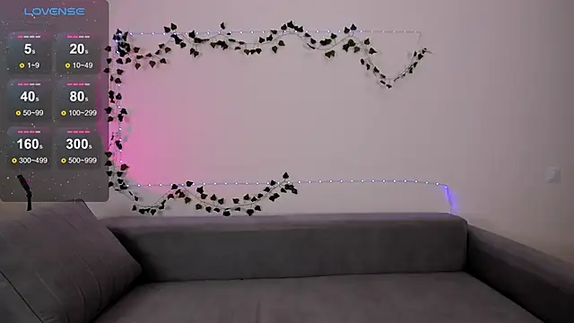 Snapshot of EmmyStar_ chatting on 03/17/25, 06:00 EmmyStar  online show from 03/17/25, 06:00