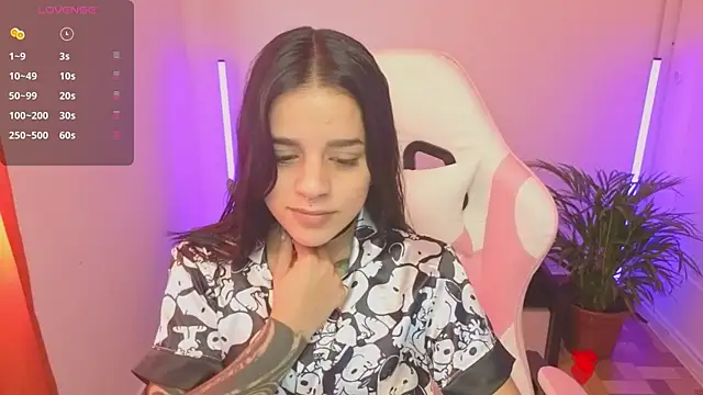 Snapshot of Nicole_Foxx_ chatting on 05/19/26, 03:40 Nicole Foxx online show from 05/19/26, 03:40