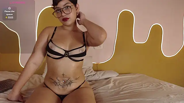 Snapshot of Odeth_ chatting on 01/23/25, 08:35 Odeth online show from 01/23/25, 08:35