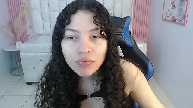 shalon diaz s online show from 10/31/25, 01:56