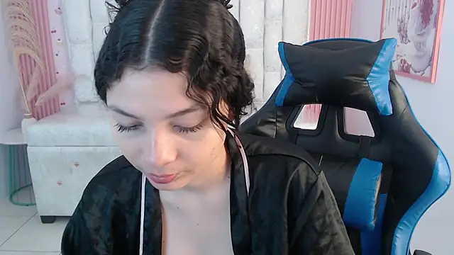 shalon diaz s online show from 11/08/25, 01:00