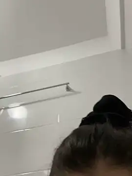 Snapshot of hdhehrv chatting on 01/31/25, 04:48 hdhehrv online show from 01/31/25, 04:48