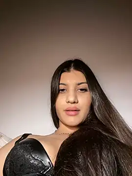 Snapshot of hdhehrv chatting on 02/01/25, 03:52 hdhehrv online show from 02/01/25, 03:52