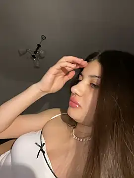 Snapshot of hdhehrv chatting on 02/09/25, 12:06 hdhehrv online show from 02/09/25, 12:06