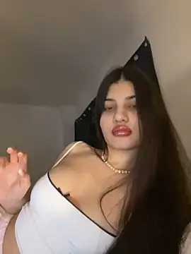 Snapshot of hdhehrv chatting on 02/18/25, 07:19 hdhehrv online show from 02/18/25, 07:19