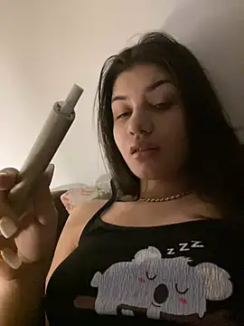 Snapshot of hdhehrv chatting on 02/20/25, 10:48 hdhehrv online show from 02/20/25, 10:48