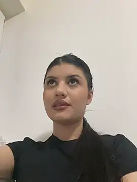 Snapshot of hdhehrv chatting on 02/22/25, 07:47 hdhehrv online show from 02/22/25, 07:47