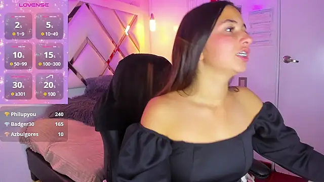 sofia  james online show from 03/13/25, 01:43