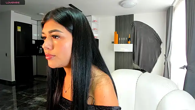 Snapshot of 1lubonnie chatting on 02/14/25, 09:10 1lubonnie online show from 02/14/25, 09:10