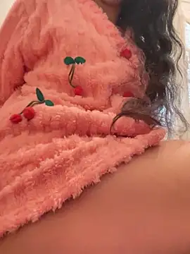 Snapshot of majdolin78 chatting on 02/19/25, 02:34 majdolin78 online show from 02/19/25, 02:34