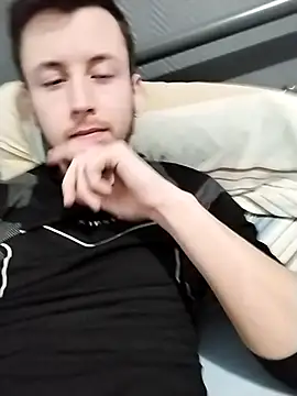 Snapshot of jimylie chatting on 02/08/25, 04:14 jimylie online show from 02/08/25, 04:14