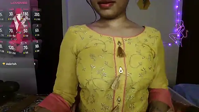 Snapshot of night_queen07 chatting on 12/02/25, 06:47 night queen07 online show from 12/02/25, 06:47